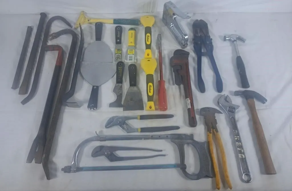 Variety of Handtools- Bolt Cutters, Crowbar,