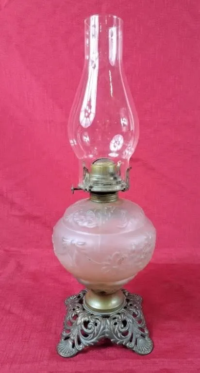 Beautiful Frosted Embossed Glass Oil Lamp