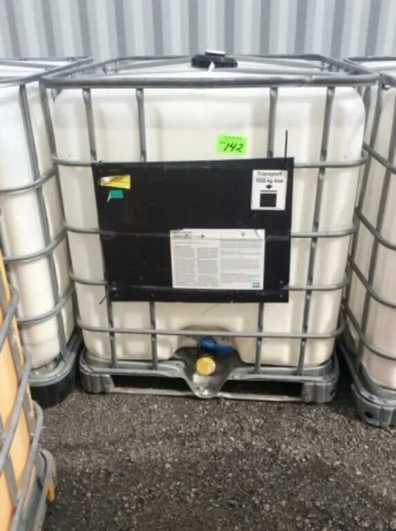 Used Bulk Tote, Previously Contained Paint