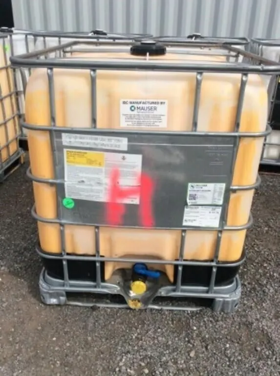Used Bulk Tote, Previously Contained Paint