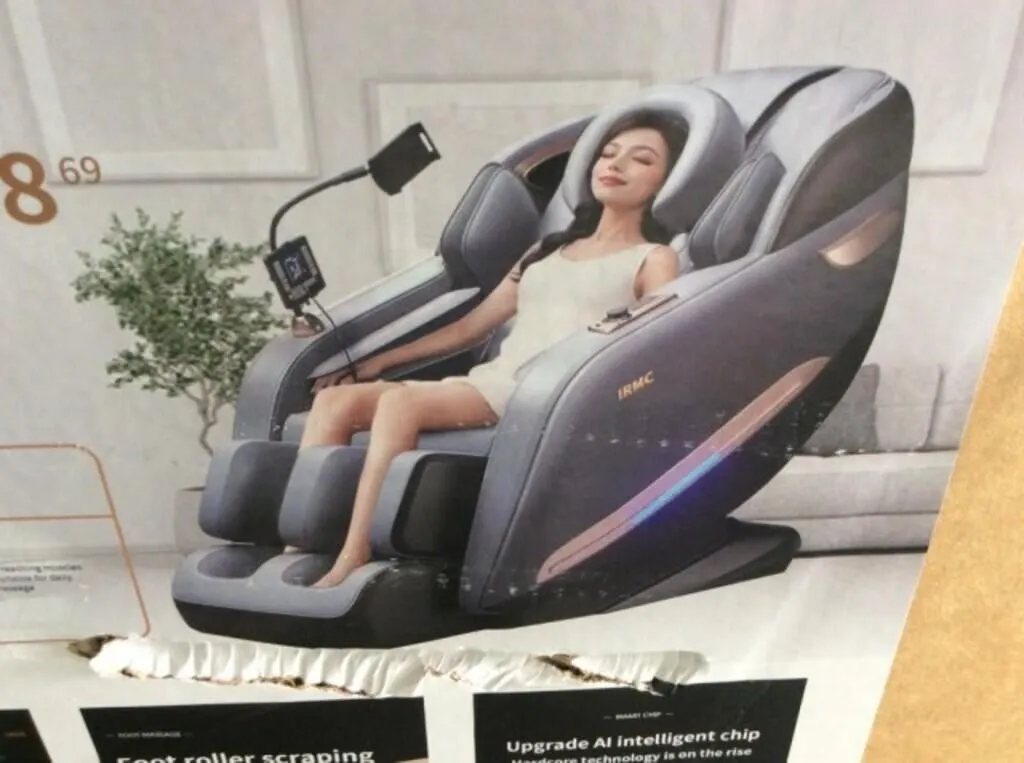 2026 Unused Irmc Massage Chair Damaged