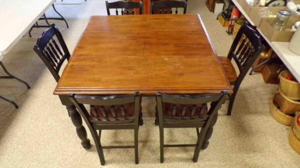 Ashely Furniture Counter-Height Butterfly Leaf Set