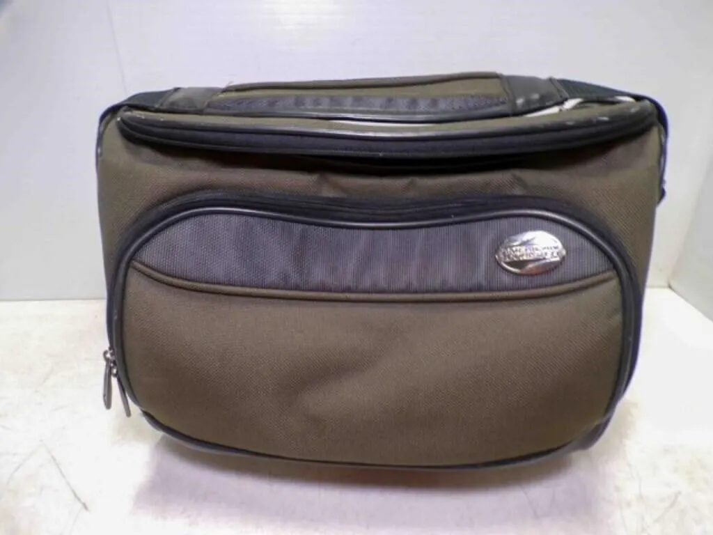 American Tourister Travel Bag w/Shoulder Strap