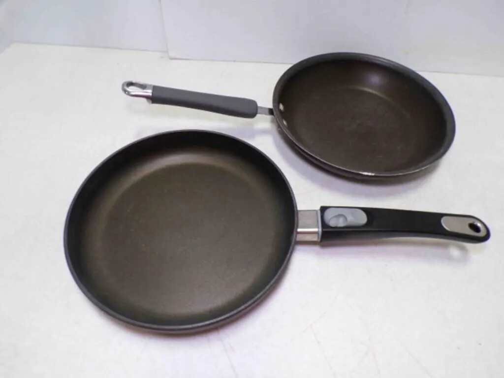 2 10" Pampered Chef Heavy Duty Cooking Skillets