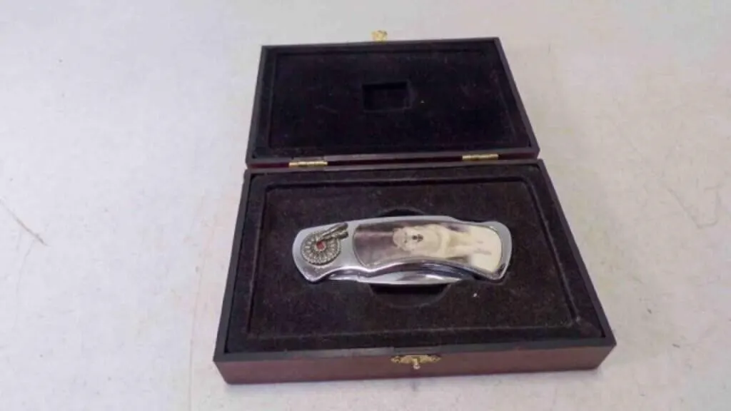 Franklin Mint The Leading The Hunt Timber Wolf