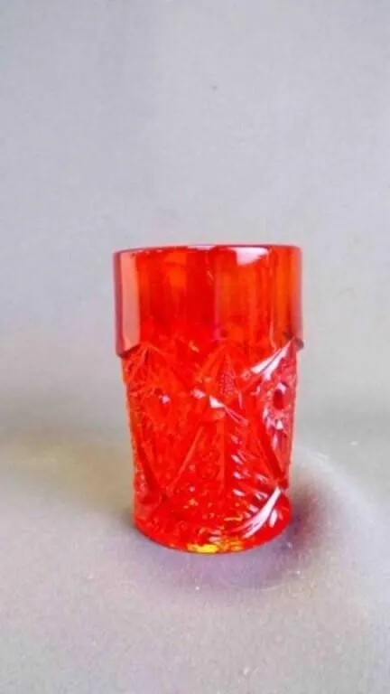 Vintage L.E. Smith Glass Company Daisy & Button