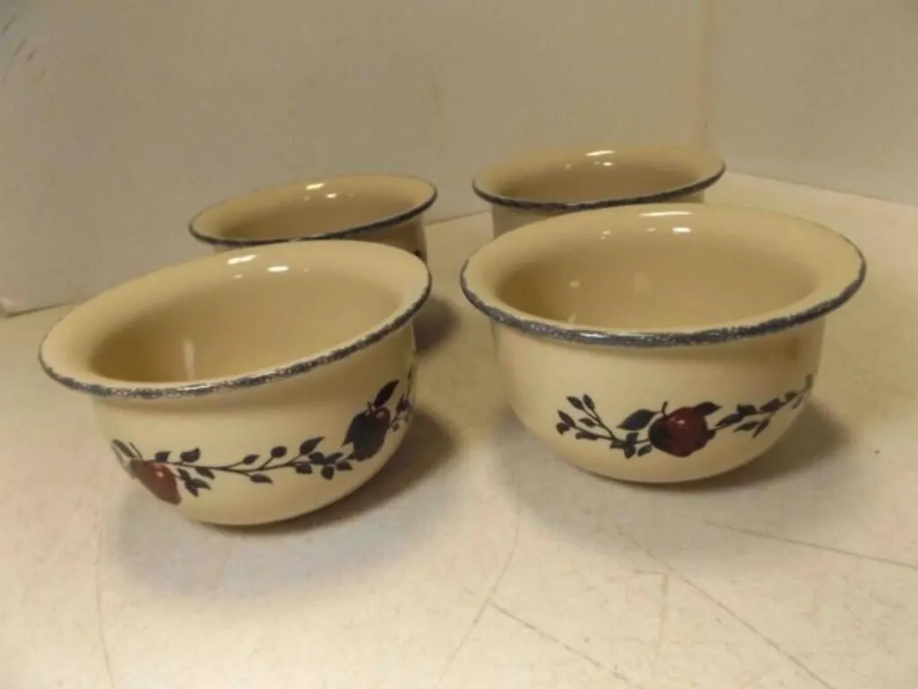 4 Home & Garden Party Apple Pattern Nested