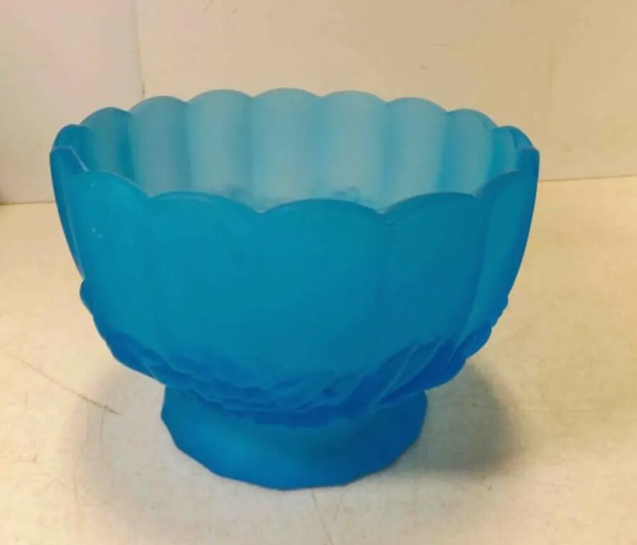 Vintage Indiana Glass Satin Blue Garland Pattern