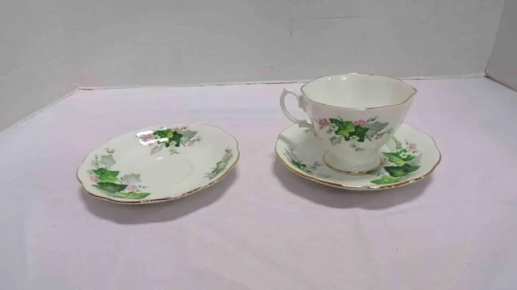 Vintage Royal Albert Ivy Lea Fine Bone China