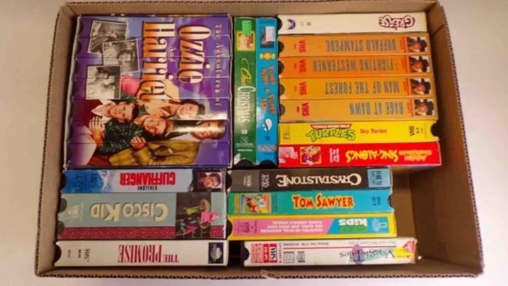 20+ Vintage Family, Western & Children's VHS TAPES