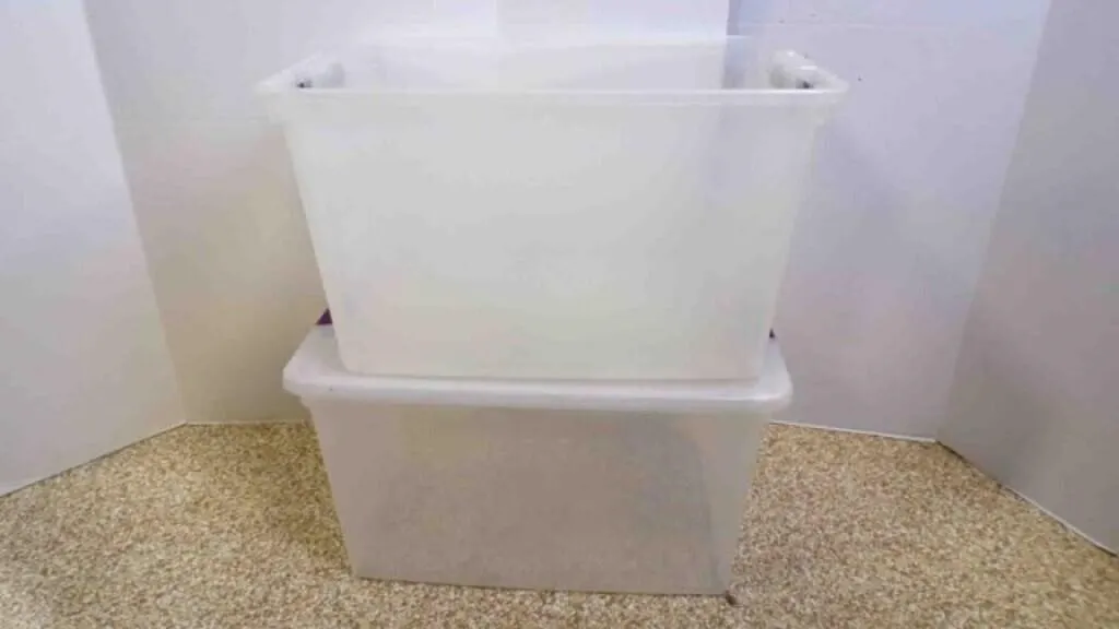2 Plastic Storage Bins w/1 Matching Lid