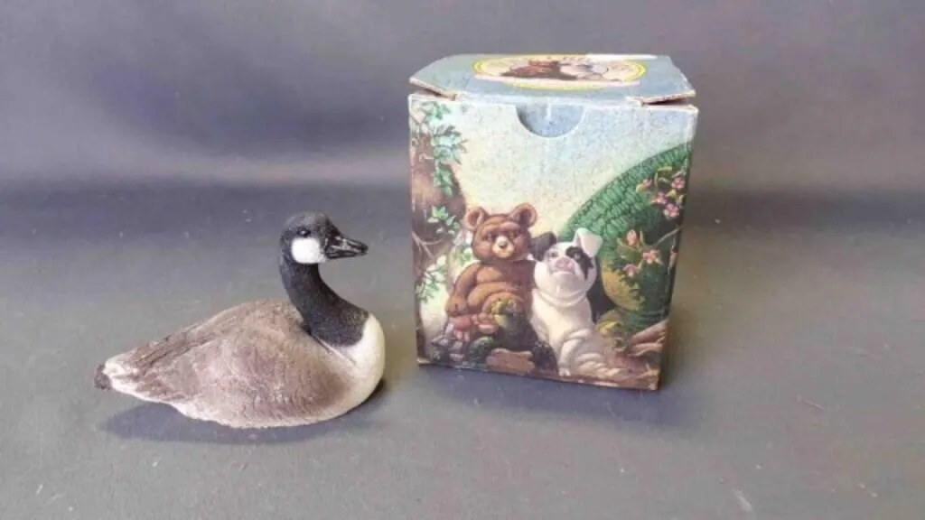 Vintage Hydrostone Critters Collectable Figurine