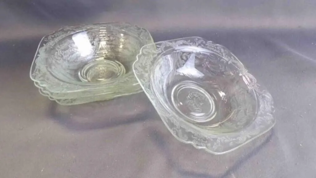 4 Vintage "Depression Pressed Glass" Soup Bowls