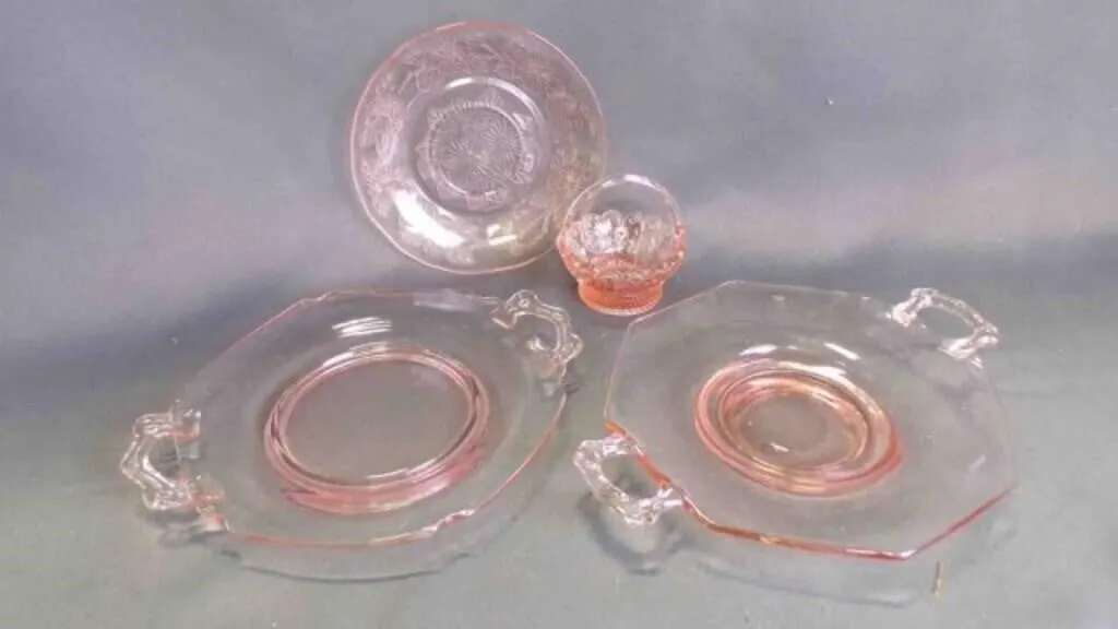 4 Beautiful Vintage Depression Tabletop Glassware