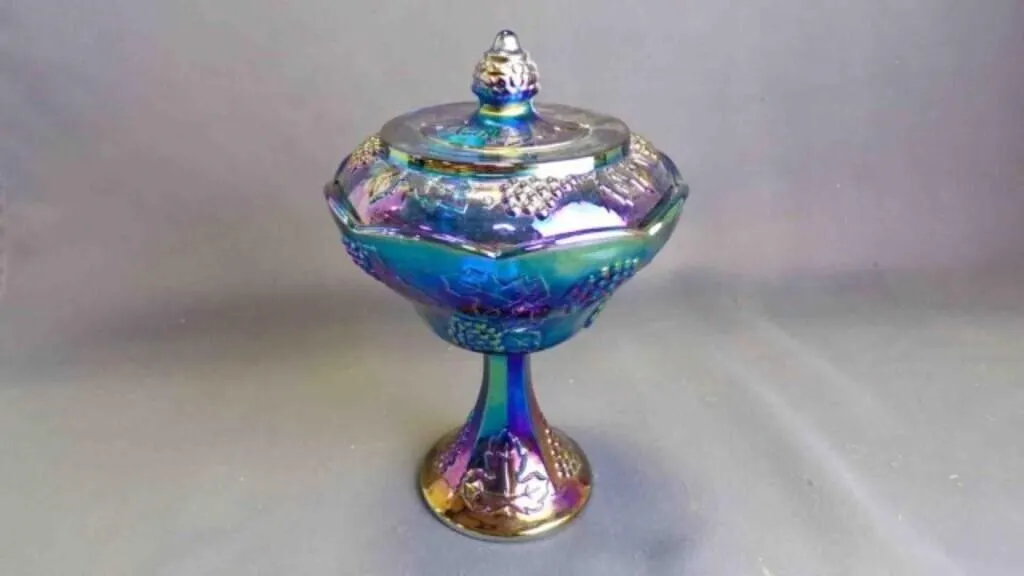 Beautiful Vintage "Harvest Grape" Pedestal Dish w/