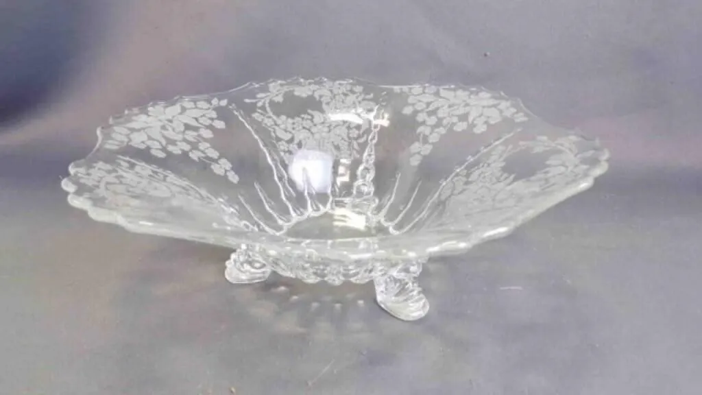 Beautiful Vintage "Flower Basket" Clear Glass Bowl