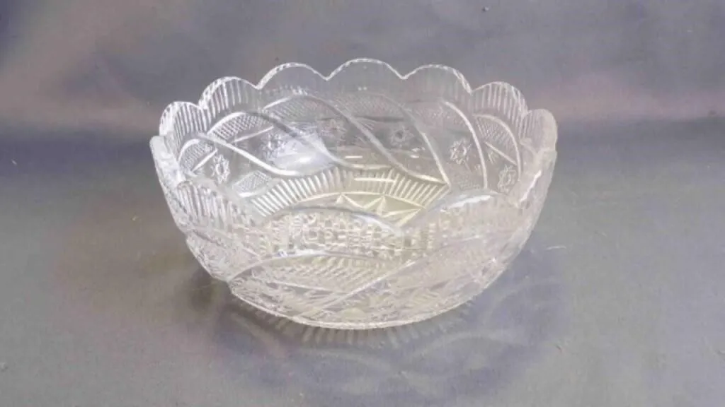Beautiful Vintage "Waterford Crystal" Glass Bowl