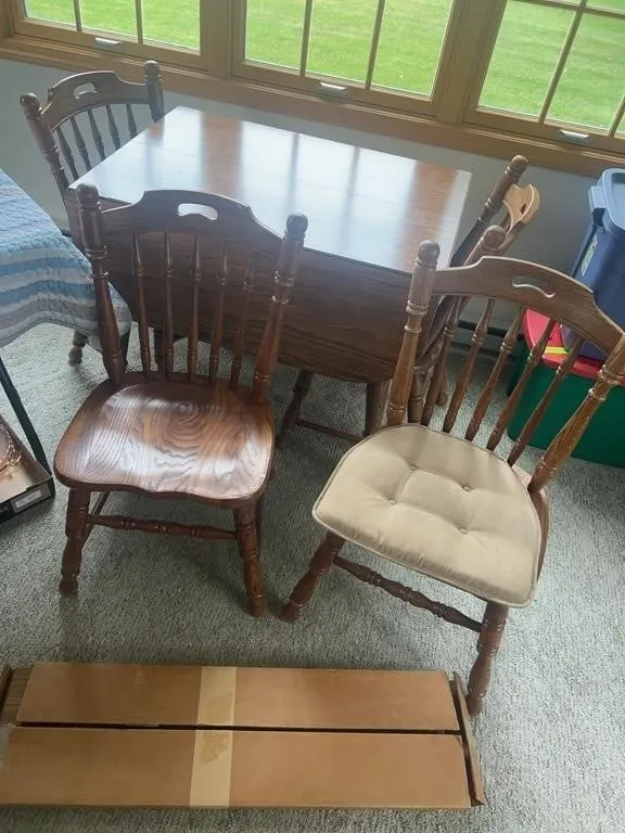 Colonial Oak Drop Leaf Table & 4 Chairs