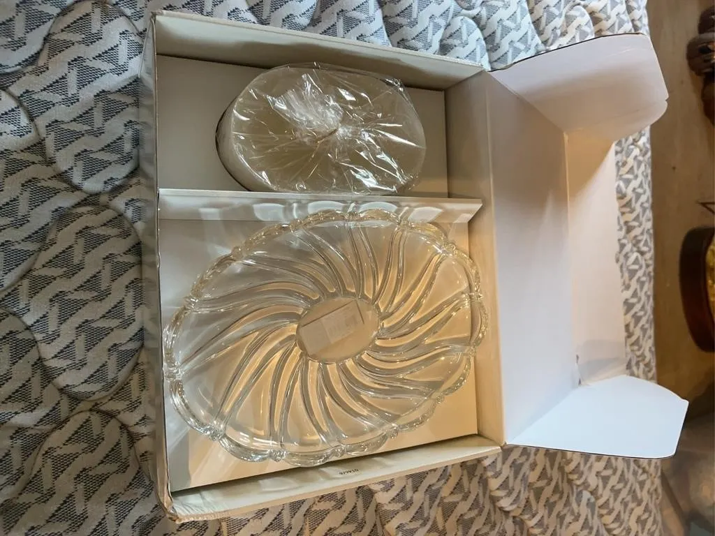 Mikasa Peppermint Crystal Dish & Candle
