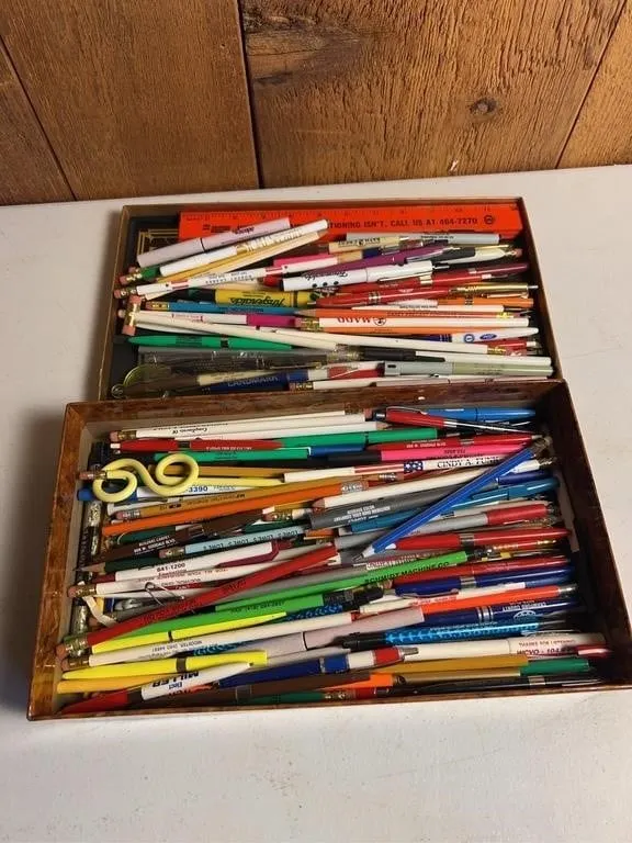 Lot of Advertising Pens & Pencils