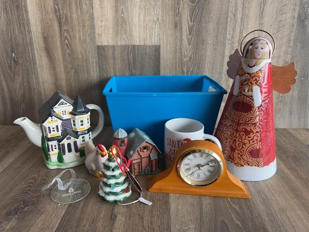 Holiday Home Decor Collectibles Set