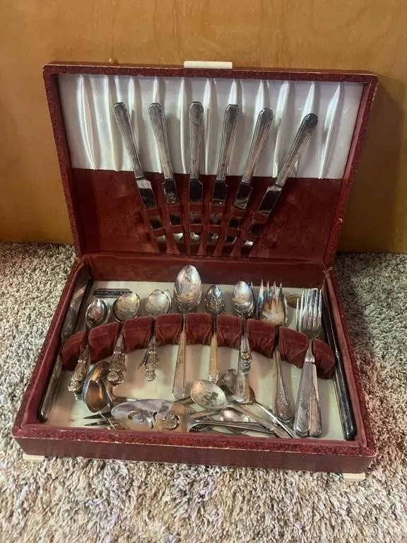 Community Plate Silverplated Flatware Set