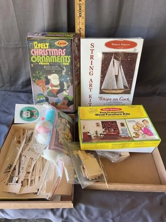 Craft Kits: Miniatures & Felt Ornaments