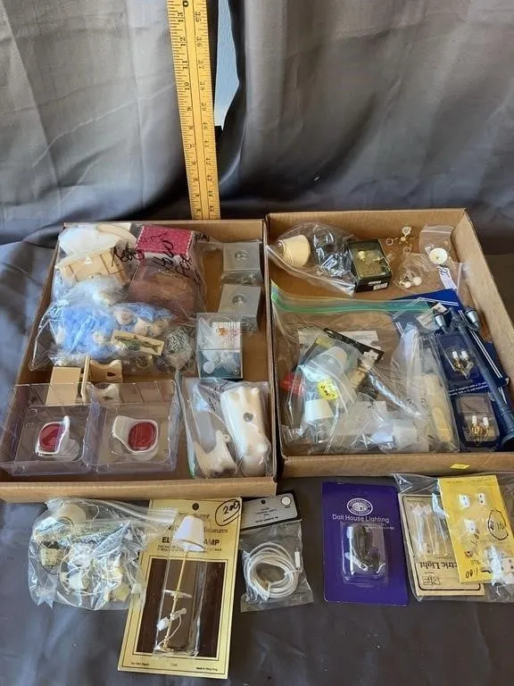 Dollhouse Electric Lighting & Fixtures Lot