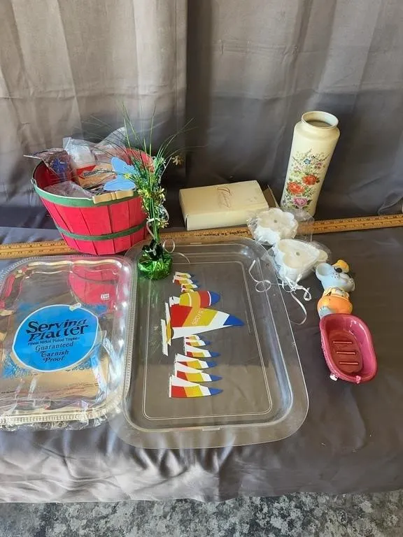 Japanese Floral Vase & Entertaining Ware Lot