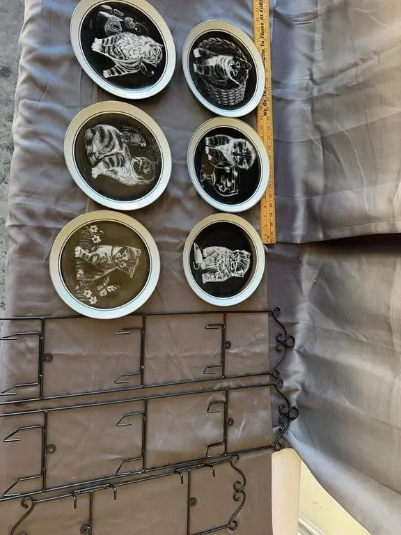 Royal Cornwall Kitten's World Plate Set