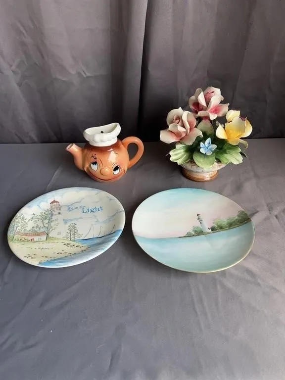 Ucagco Chef Teapot & Decorative Plates Set