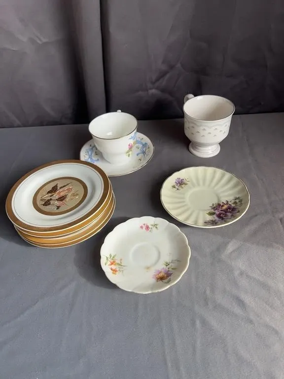 Assorted Fine Bone China Teacups & Saucers Lot
