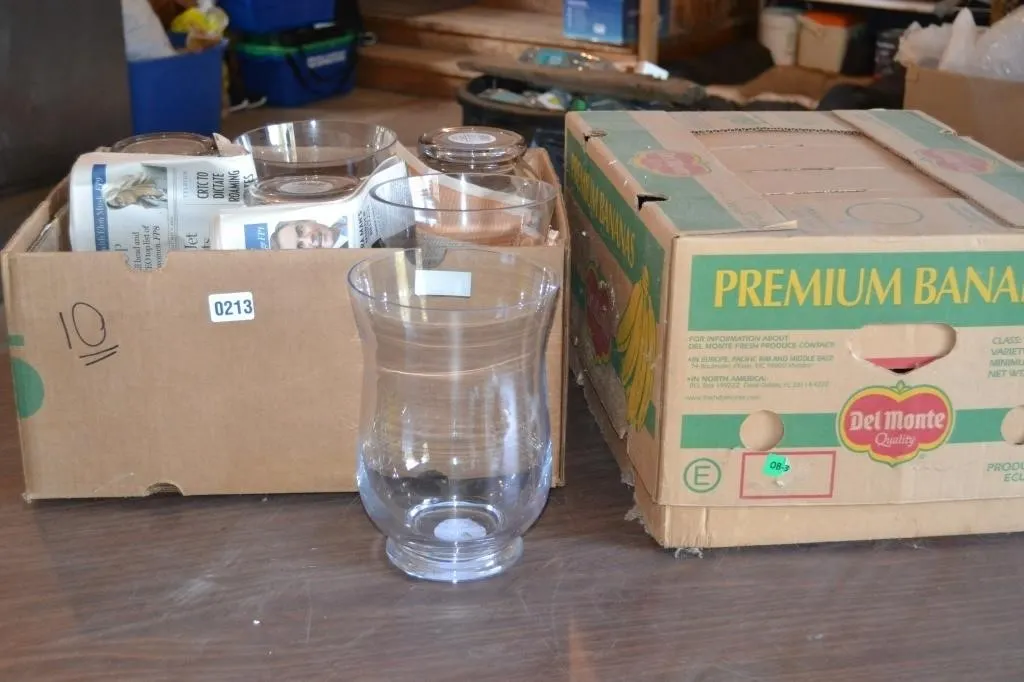 10 hurricane vases