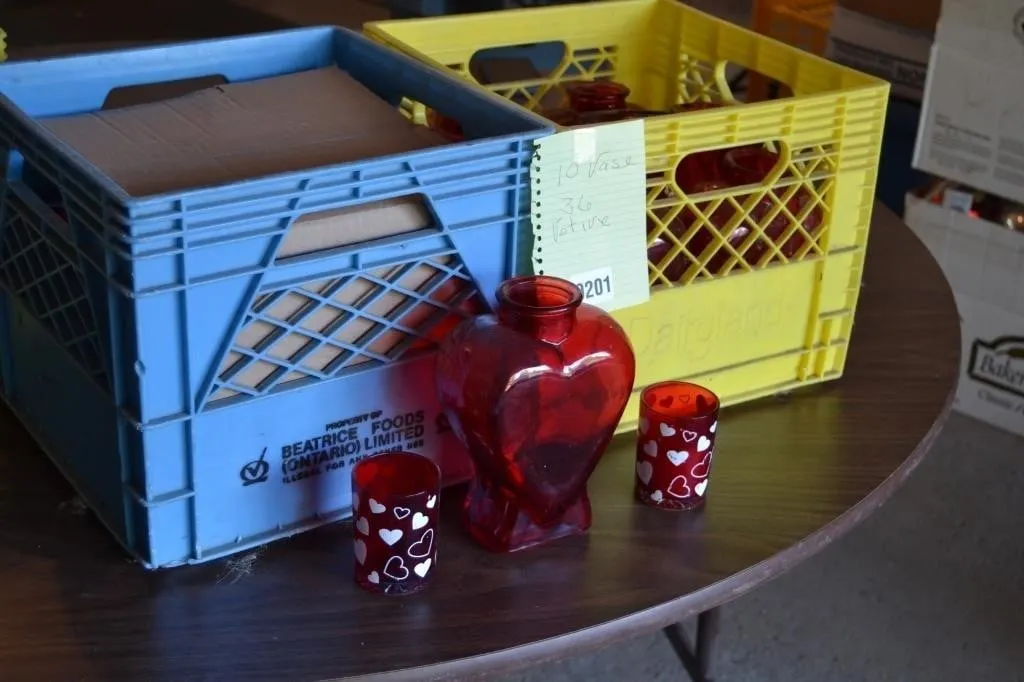 10 heart vases 36 votives