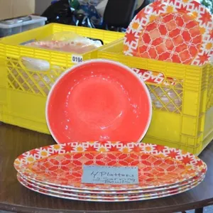 Matching plastic serving set