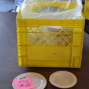 38 dessert plates /42 fruit nappy