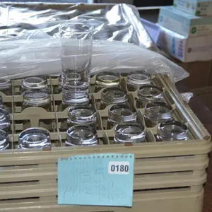 35 qty 14 oz tall glasses in trays