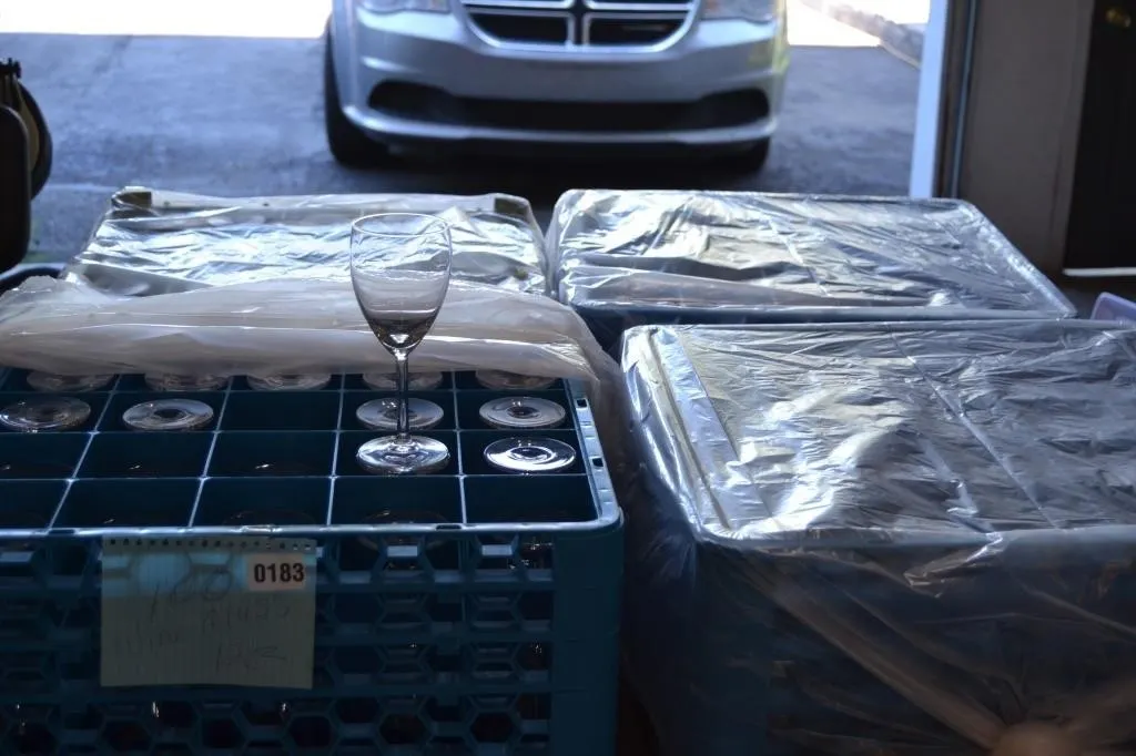 100 qty 12oz wine glasses