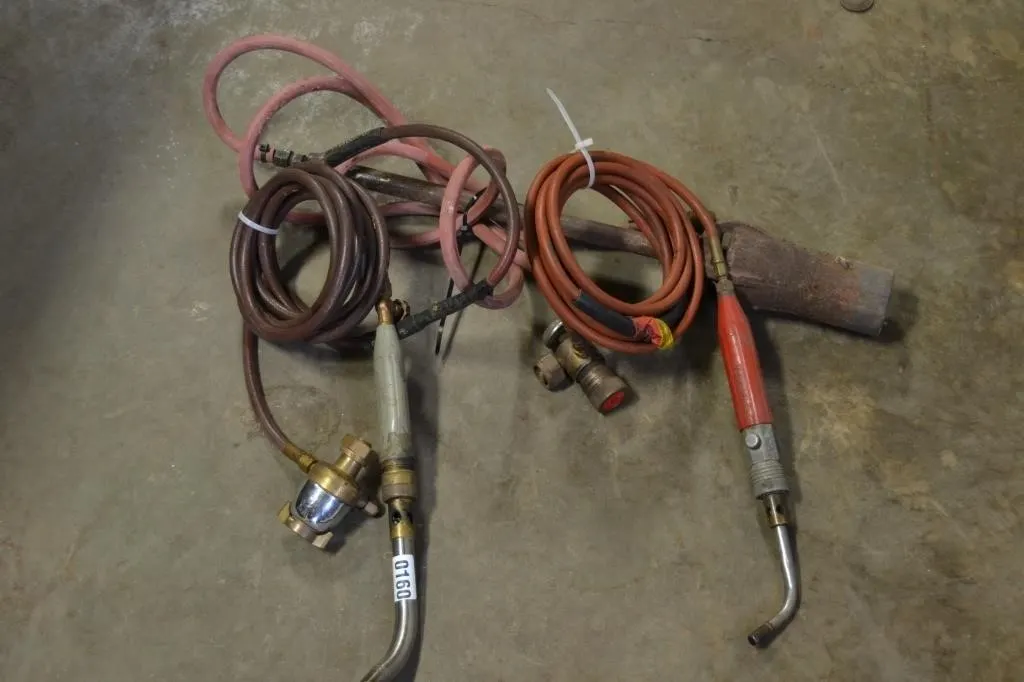 Tiger & turbo torche w tips & regulators