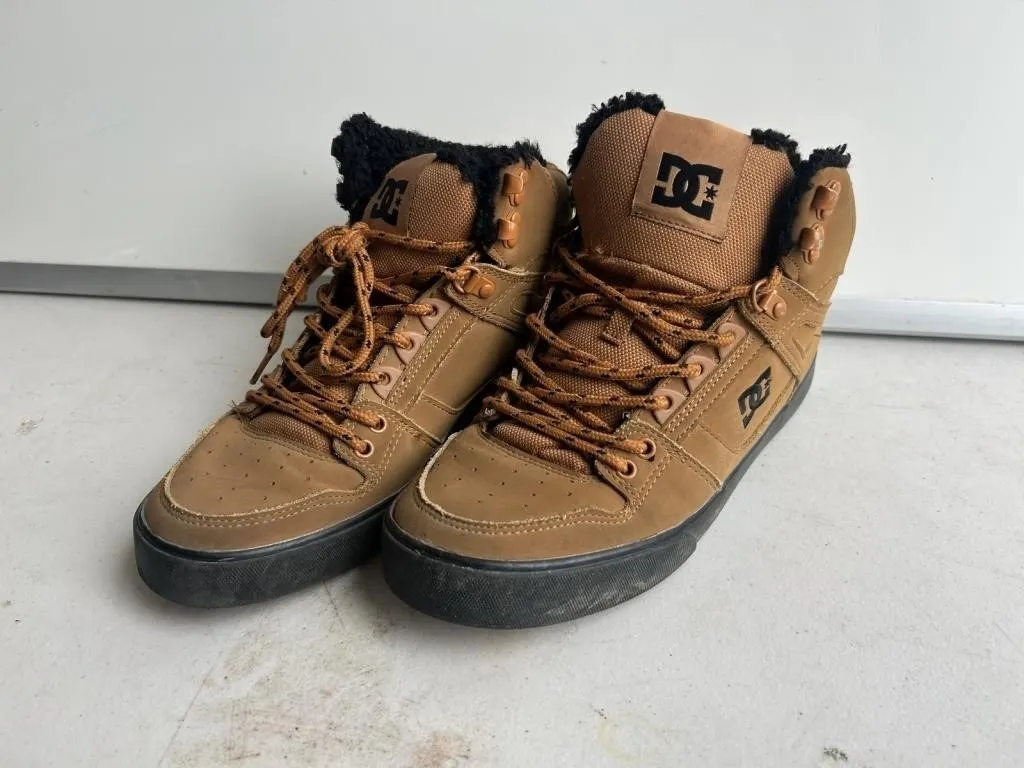 DC Men's Pure High Top WC Boots, Size 9.5