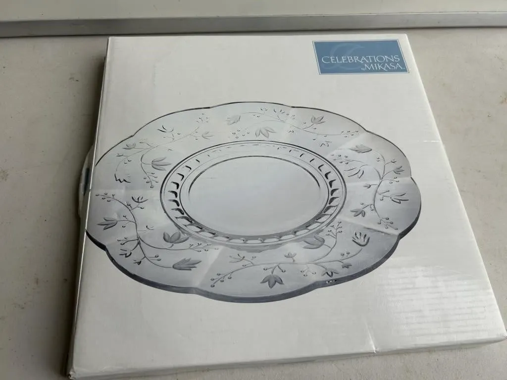 Mikasa Cottage Lace 14in Glass Platter, New in Box