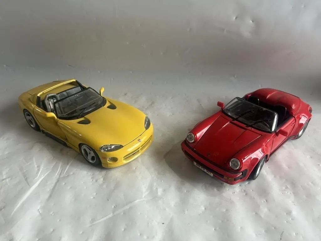 Diecast Dodge Viper & Porsche 911 Convertible