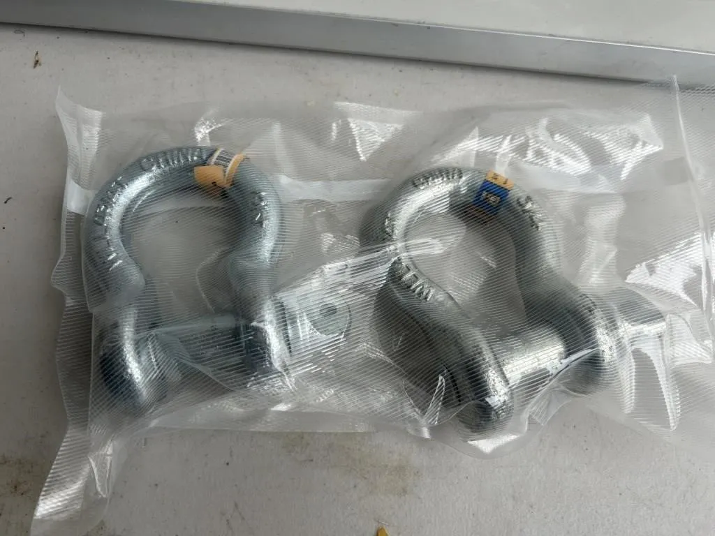 Galvanized Screw Pin Anchor Shackles, 3/4" (2pc)