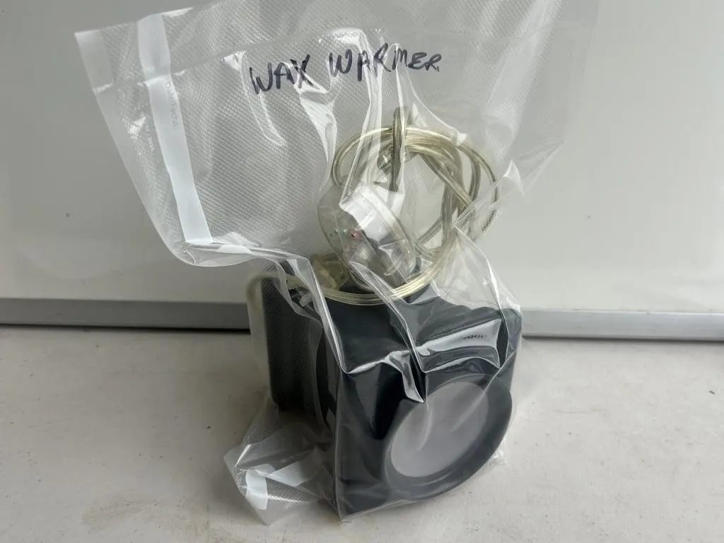Wax warmer