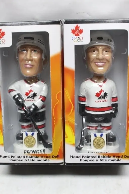 2x Team Canada Bobble Dobbles Bobblehead Dolls