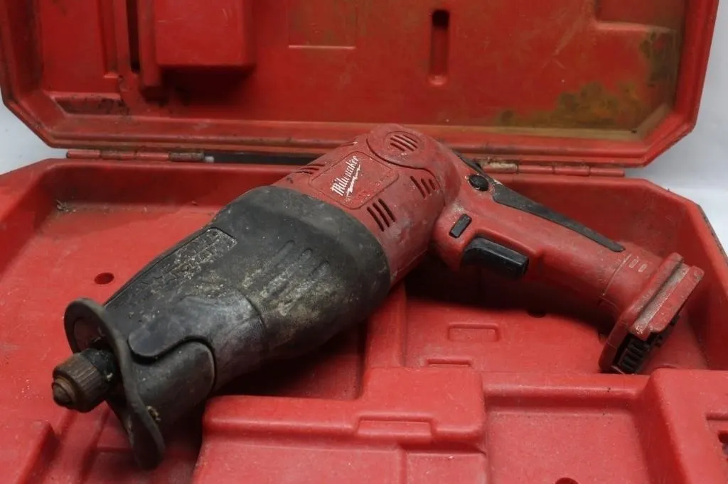 Milwaukee Sawzall 6514-20 Reciprocating Saw w/