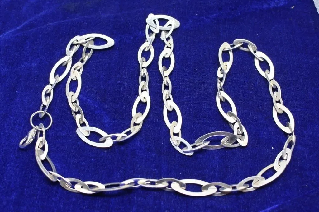 Silver-tone abstract interwoven link necklace