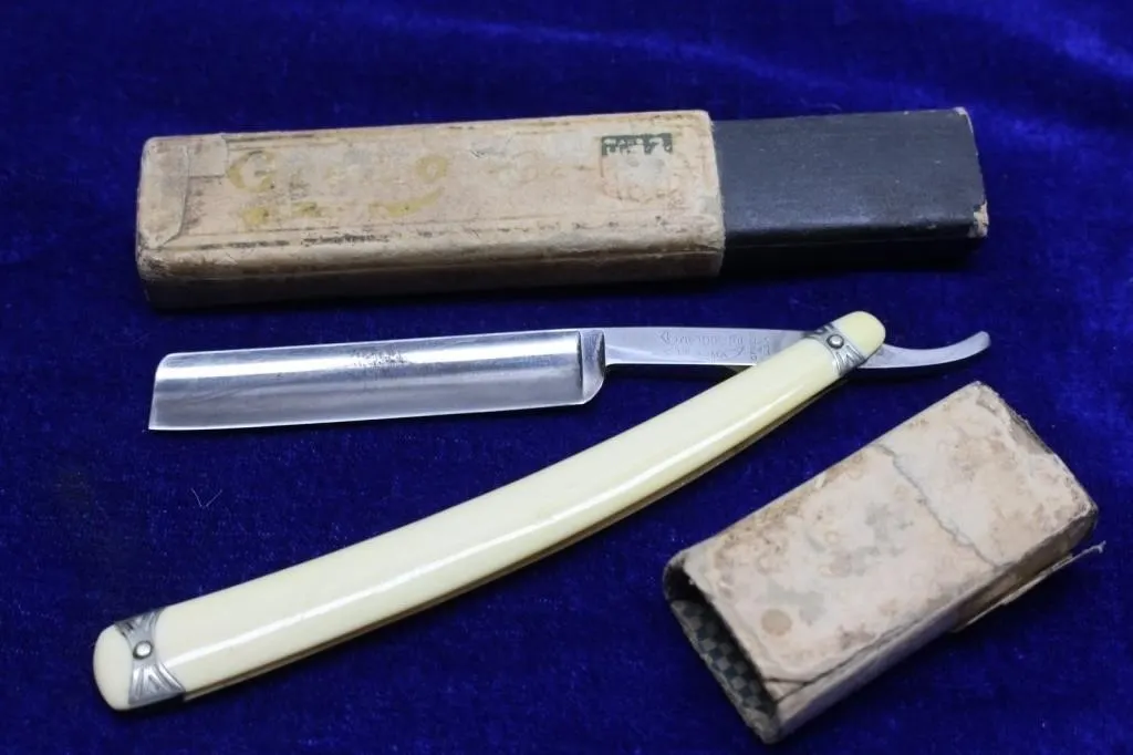 Genco De Roma Straight Razor with Original Box