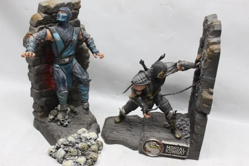 Mortal Kombat Scorpion & Sub-Zero Bookend Statues