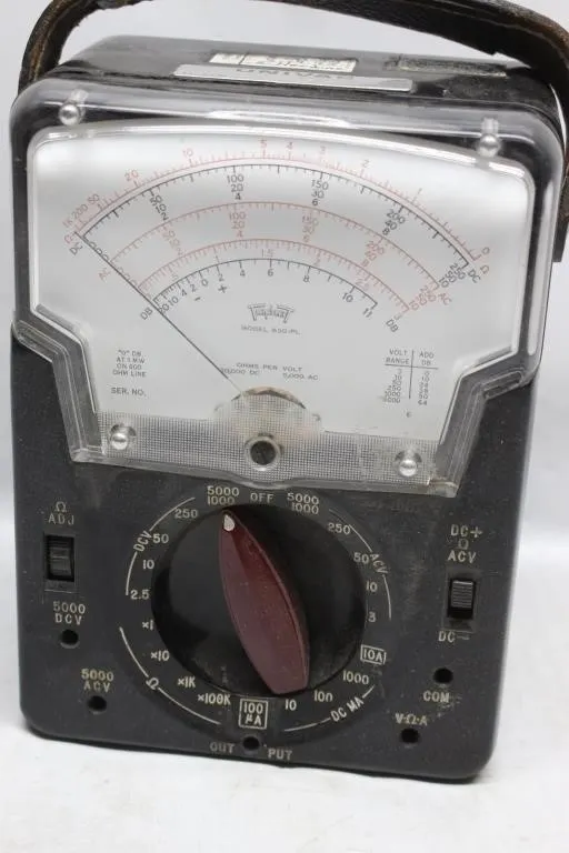 Triplet Model 630-PL Multimeter w/ Leather Case